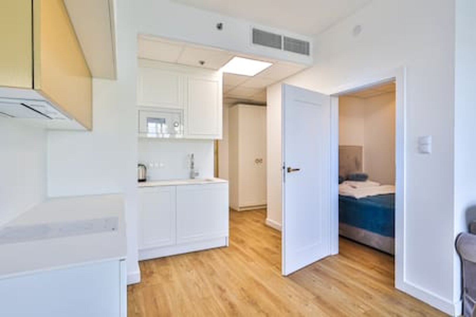 ESSA DEVELOPMENT  SPÓŁKA Z OGRANICZONĄ ODPOWIEDZIALNOŚCIĄ - 4