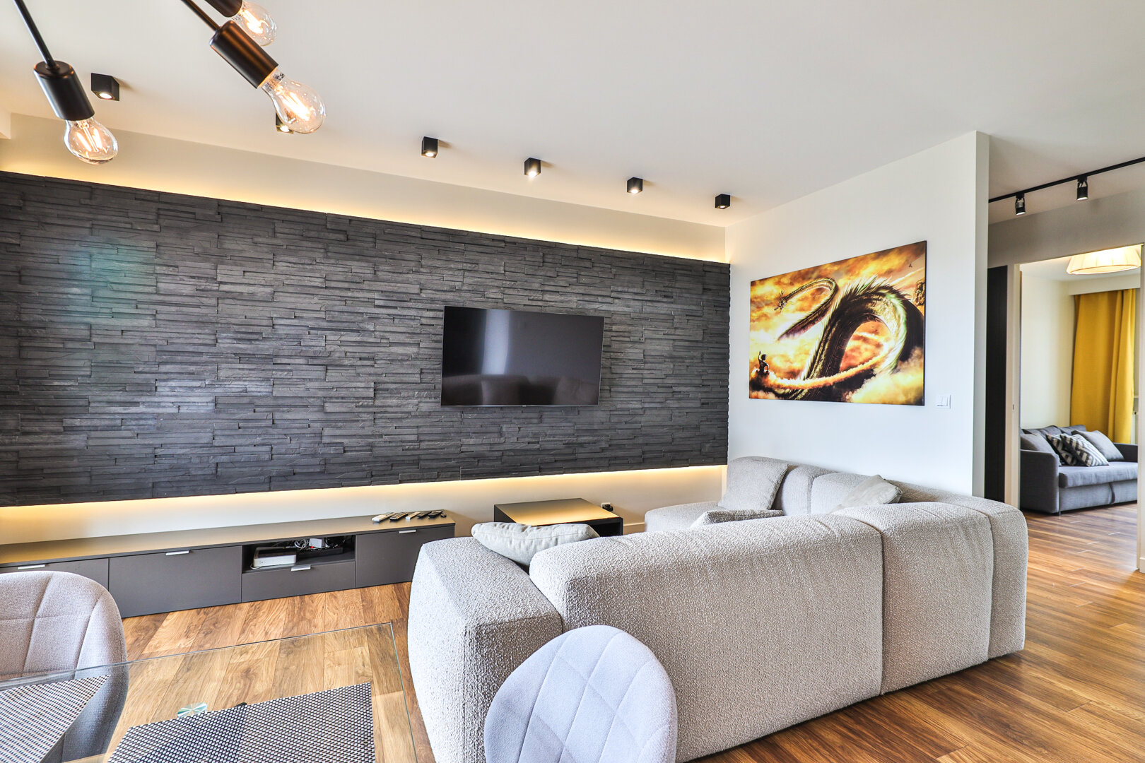 ESSA DEVELOPMENT SPÓŁKA Z OGRANICZONĄ ODPOWIEDZIALNOŚCIĄ - 7