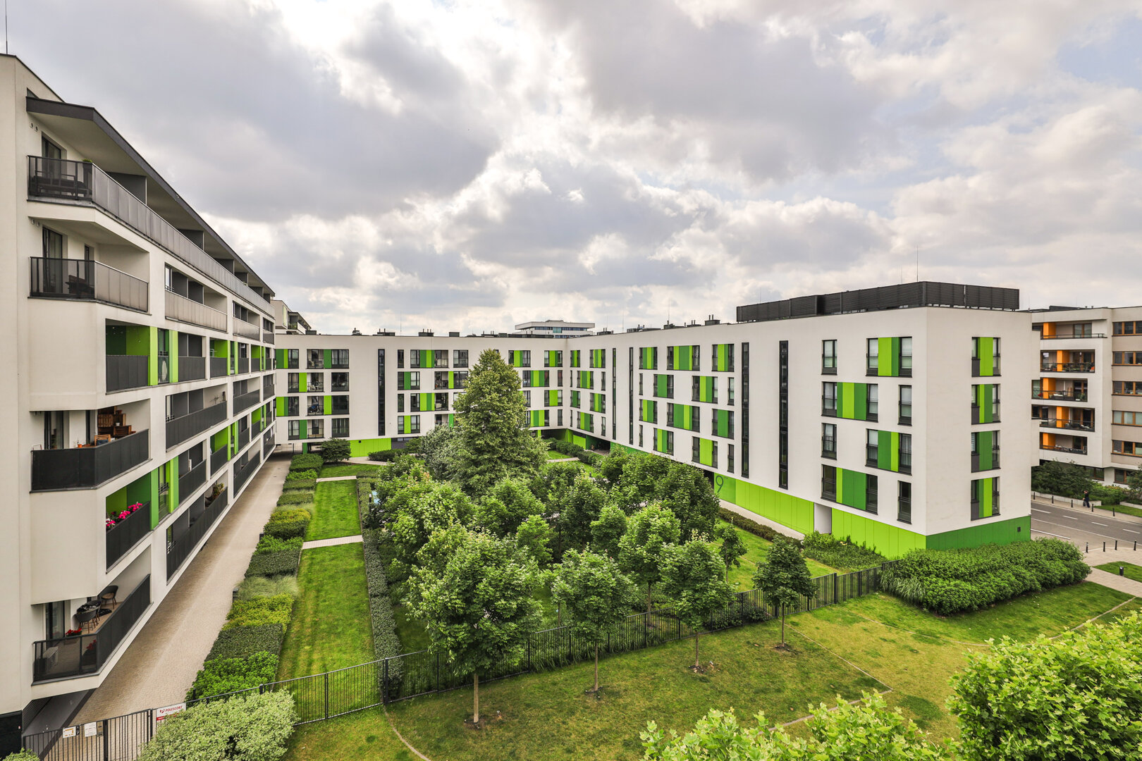ESSA DEVELOPMENT SPÓŁKA Z OGRANICZONĄ ODPOWIEDZIALNOŚCIĄ - 25