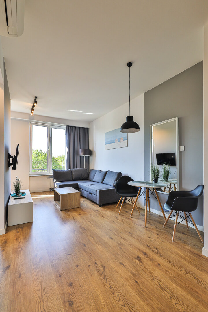 ESSA DEVELOPMENT SPÓŁKA Z OGRANICZONĄ ODPOWIEDZIALNOŚCIĄ - 4