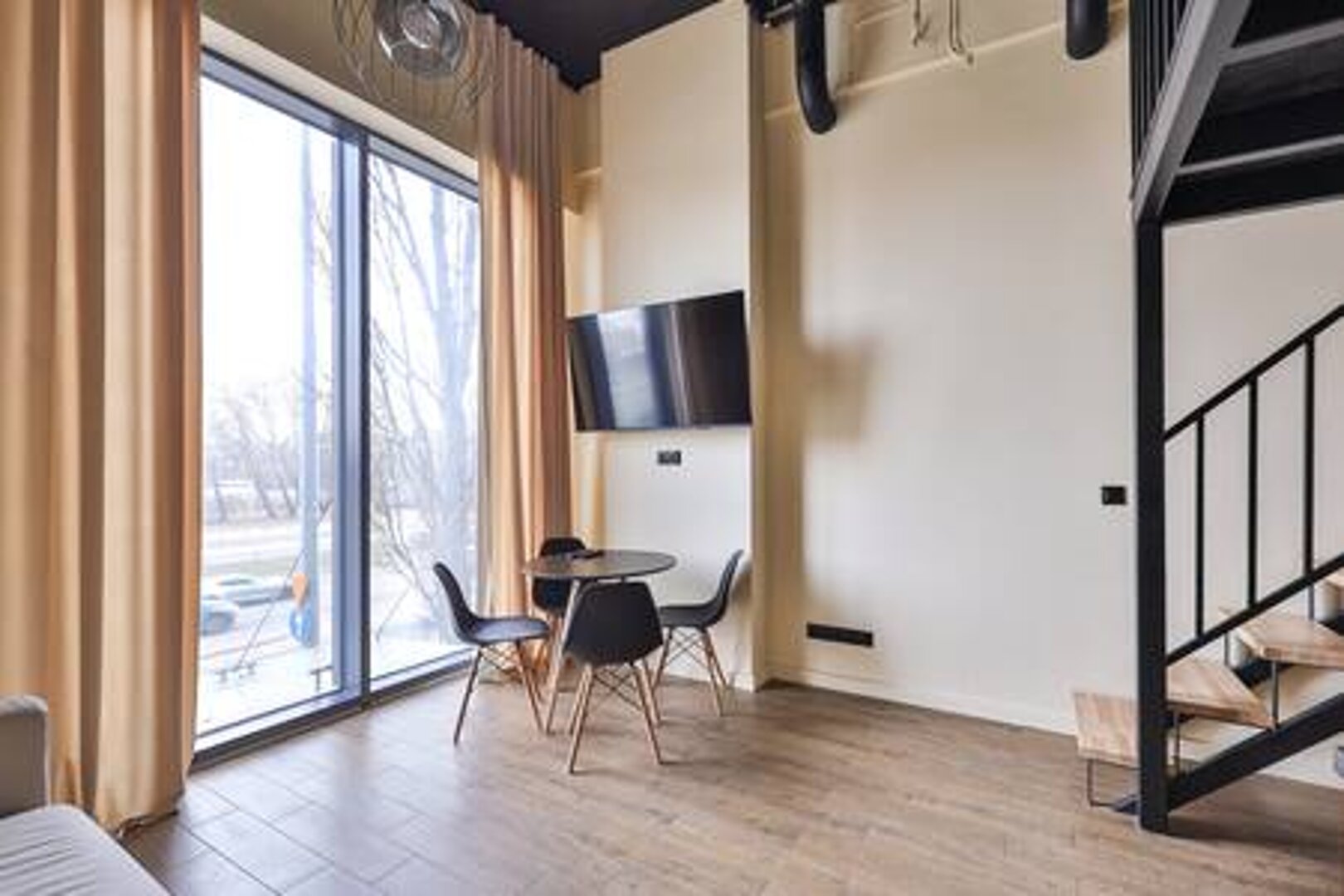 ESSA DEVELOPMENT SPÓŁKA Z OGRANICZONĄ ODPOWIEDZIALNOŚCIĄ - 5