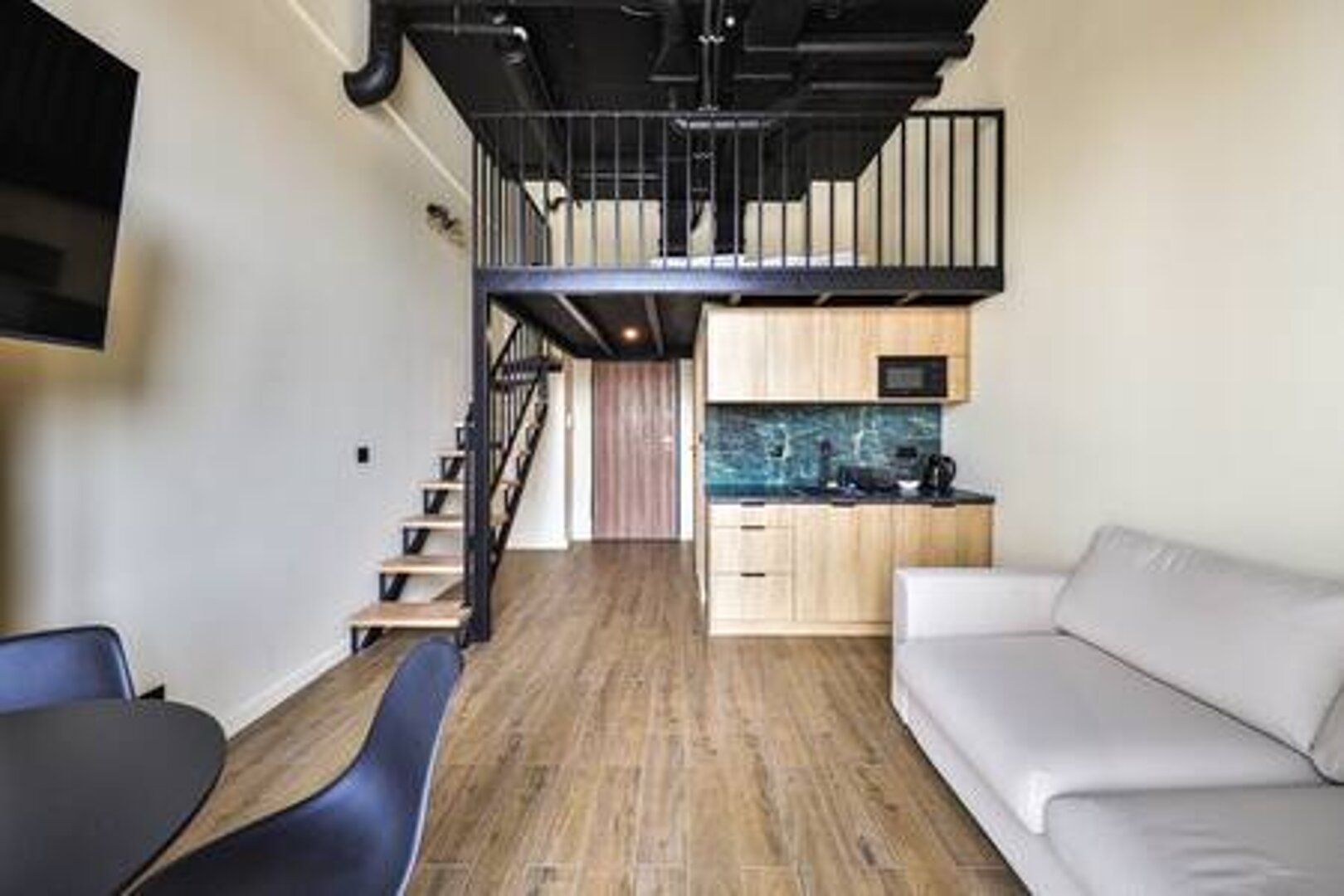 ESSA DEVELOPMENT SPÓŁKA Z OGRANICZONĄ ODPOWIEDZIALNOŚCIĄ - 7