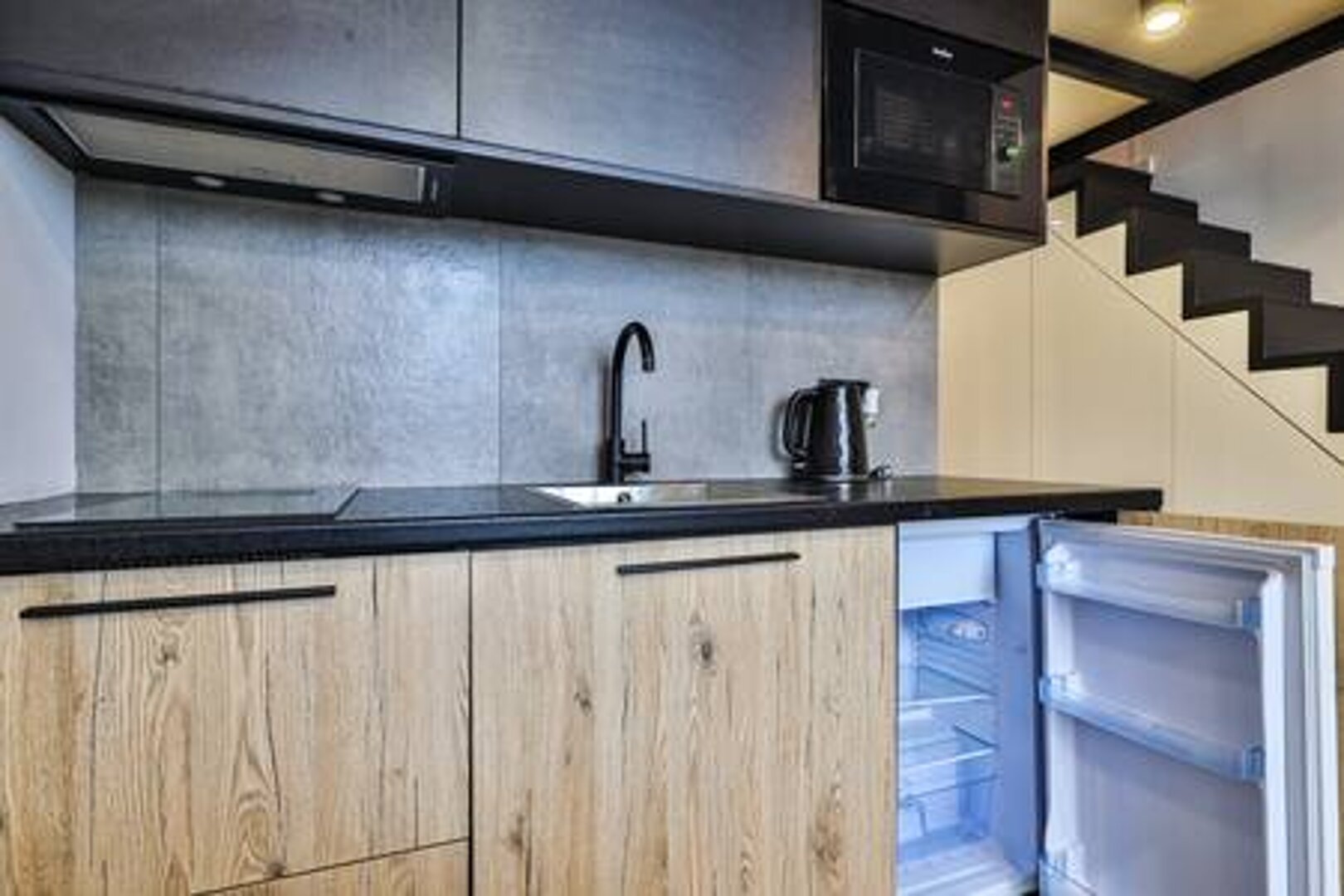 ESSA DEVELOPMENT SPÓŁKA Z OGRANICZONĄ ODPOWIEDZIALNOŚCIĄ - 9