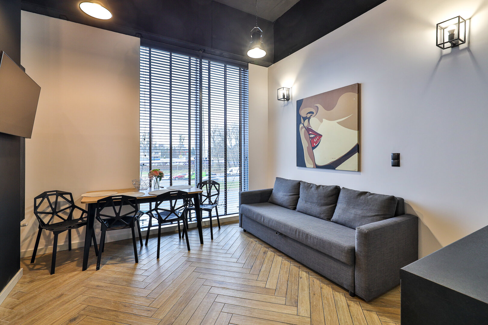 ESSA DEVELOPMENT SPÓŁKA Z OGRANICZONĄ ODPOWIEDZIALNOŚCIĄ - 4
