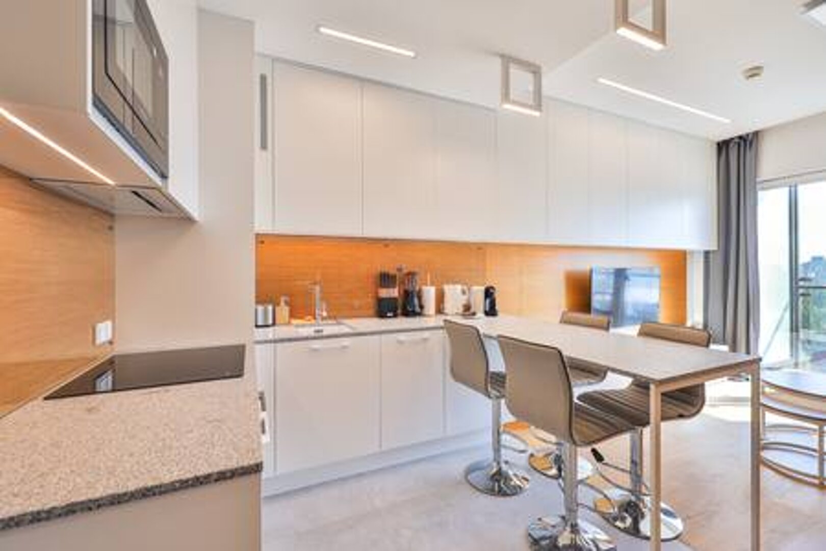 ESSA DEVELOPMENT SPÓŁKA Z OGRANICZONĄ ODPOWIEDZIALNOŚCIĄ - 4
