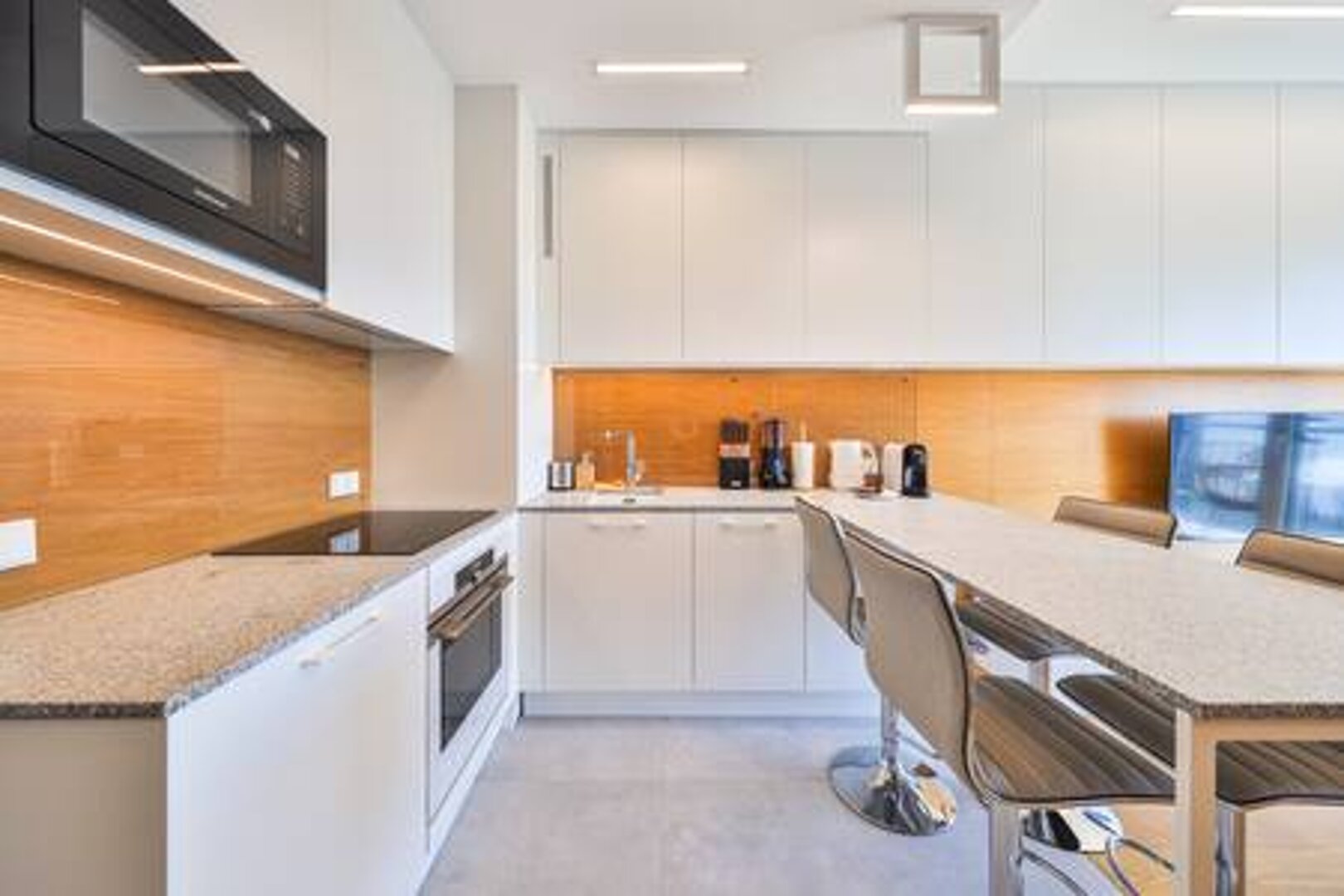 ESSA DEVELOPMENT SPÓŁKA Z OGRANICZONĄ ODPOWIEDZIALNOŚCIĄ - 10