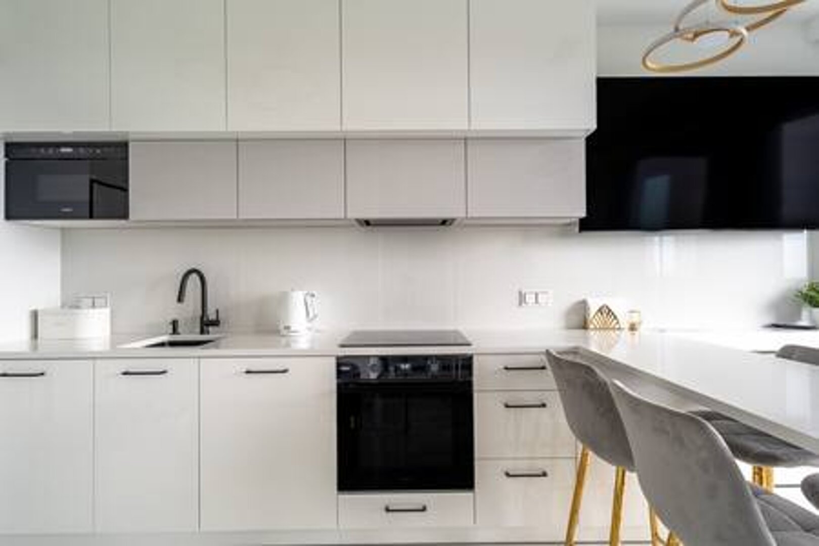 ESSA DEVELOPMENT  SPÓŁKA Z OGRANICZONĄ ODPOWIEDZIALNOŚCIĄ - 4