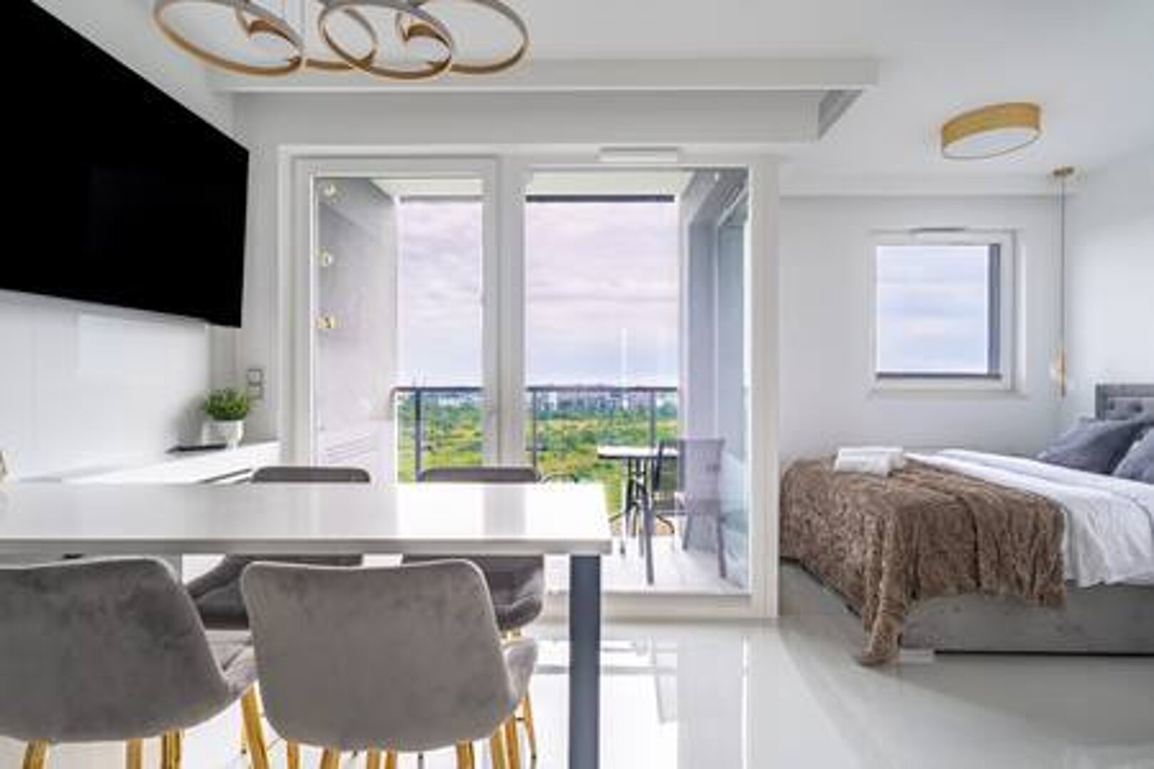 ESSA DEVELOPMENT  SPÓŁKA Z OGRANICZONĄ ODPOWIEDZIALNOŚCIĄ - 10