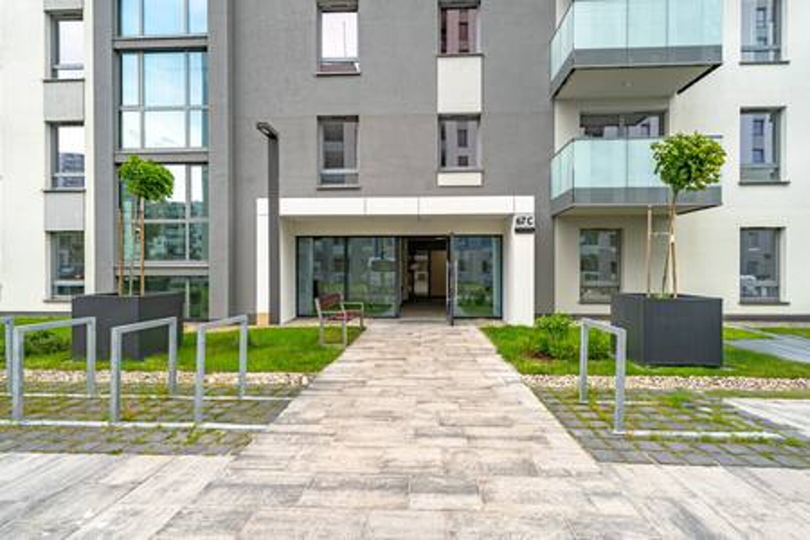 ESSA DEVELOPMENT  SPÓŁKA Z OGRANICZONĄ ODPOWIEDZIALNOŚCIĄ - 30