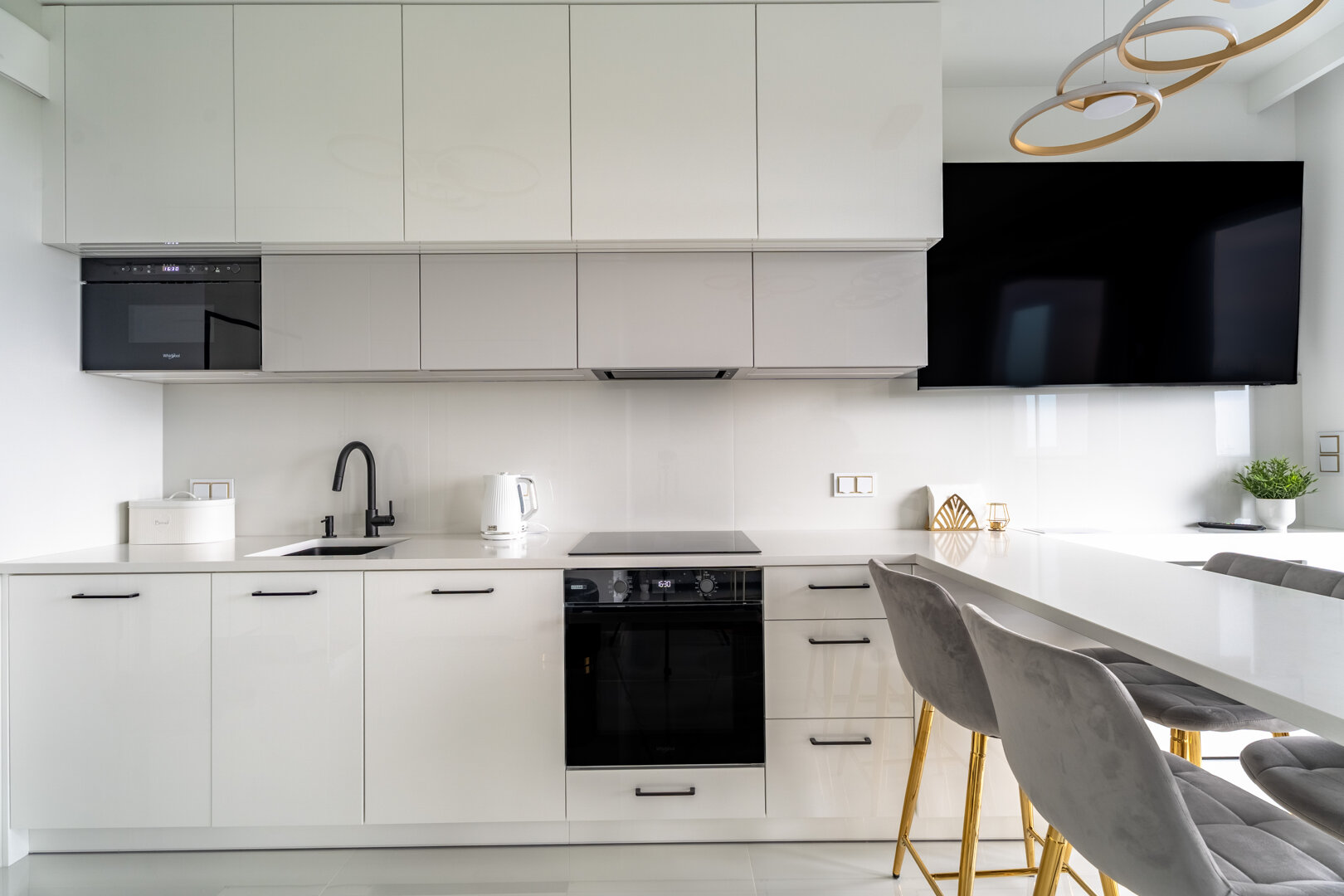 ESSA DEVELOPMENT  SPÓŁKA Z OGRANICZONĄ ODPOWIEDZIALNOŚCIĄ - 6