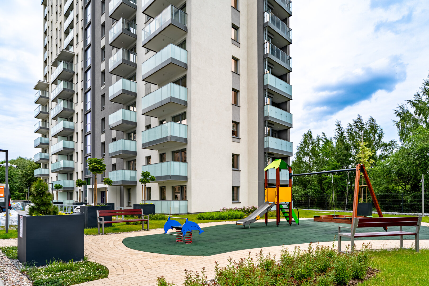 ESSA DEVELOPMENT  SPÓŁKA Z OGRANICZONĄ ODPOWIEDZIALNOŚCIĄ - 25