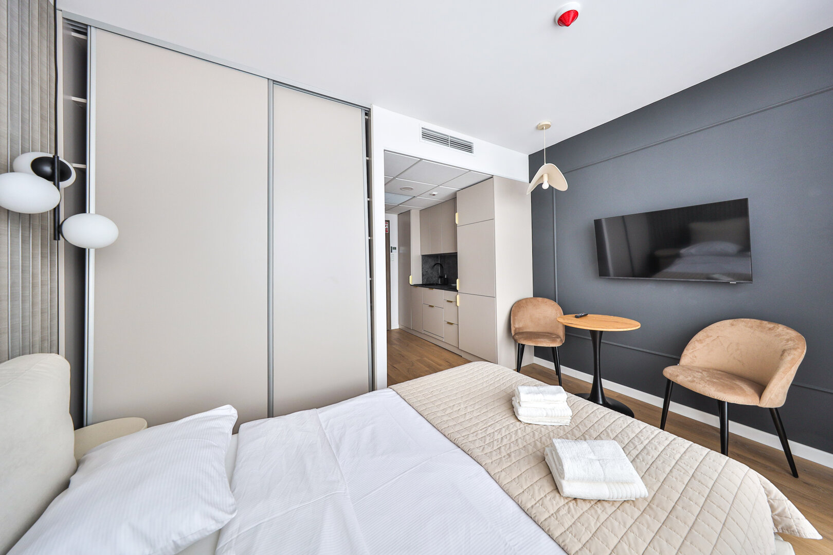 ESSA DEVELOPMENT SPÓŁKA Z OGRANICZONĄ ODPOWIEDZIALNOŚCIĄ - 5