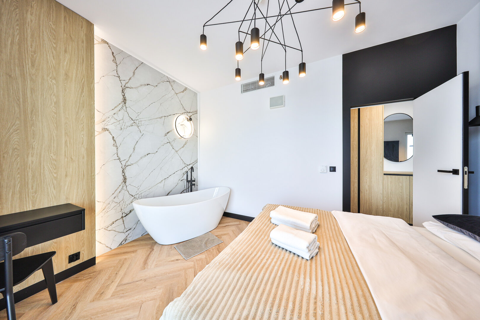 ESSA DEVELOPMENT SPÓŁKA Z OGRANICZONĄ ODPOWIEDZIALNOŚCIĄ - 18