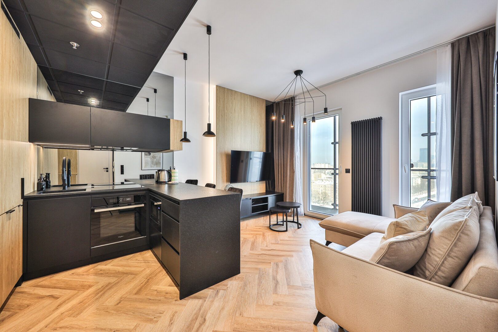 ESSA DEVELOPMENT SPÓŁKA Z OGRANICZONĄ ODPOWIEDZIALNOŚCIĄ - 11