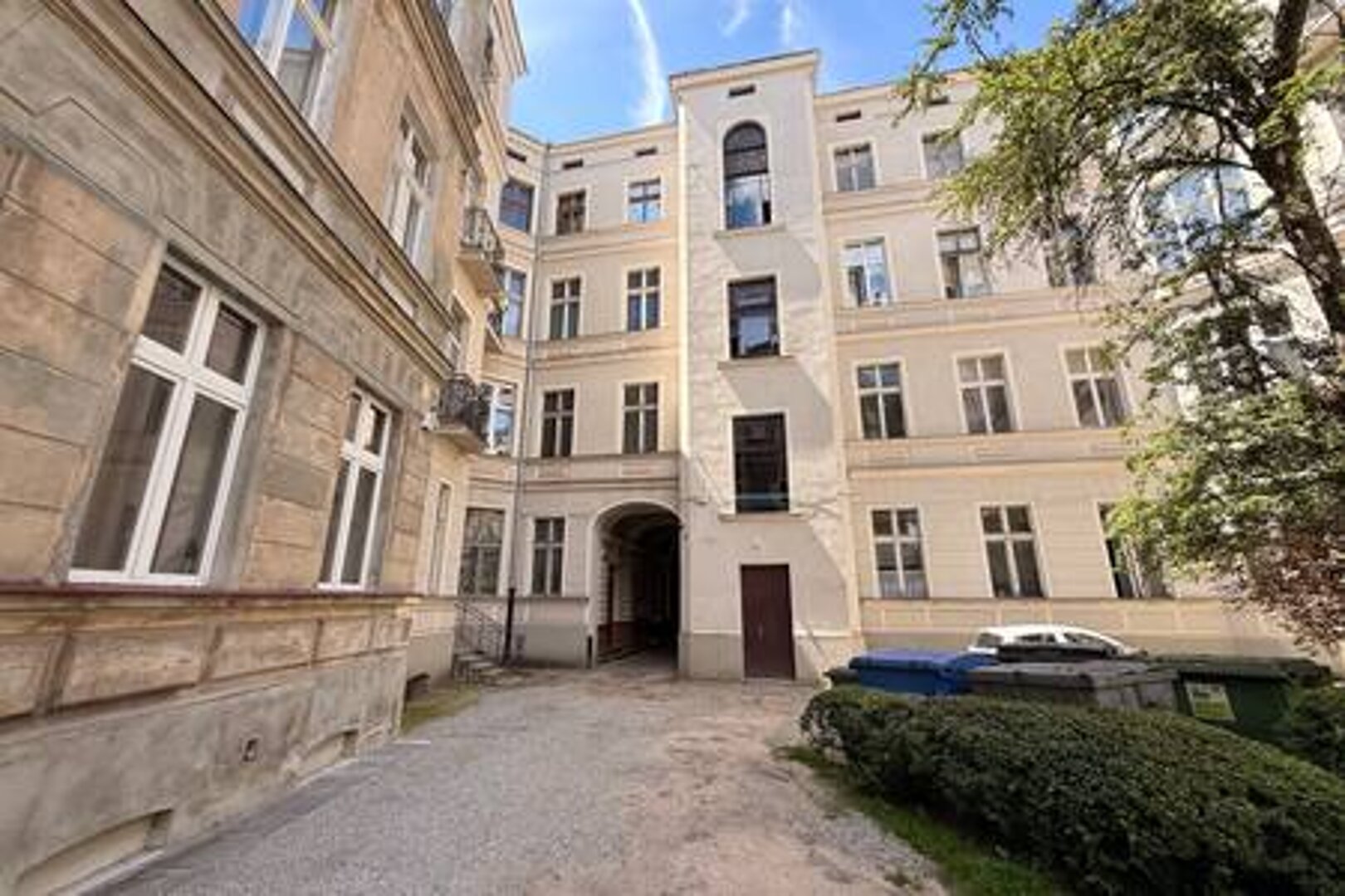 ESSA DEVELOPMENT SPÓŁKA Z OGRANICZONĄ ODPOWIEDZIALNOŚCIĄ - 6