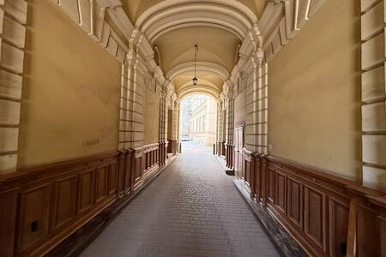 ESSA DEVELOPMENT SPÓŁKA Z OGRANICZONĄ ODPOWIEDZIALNOŚCIĄ - 9