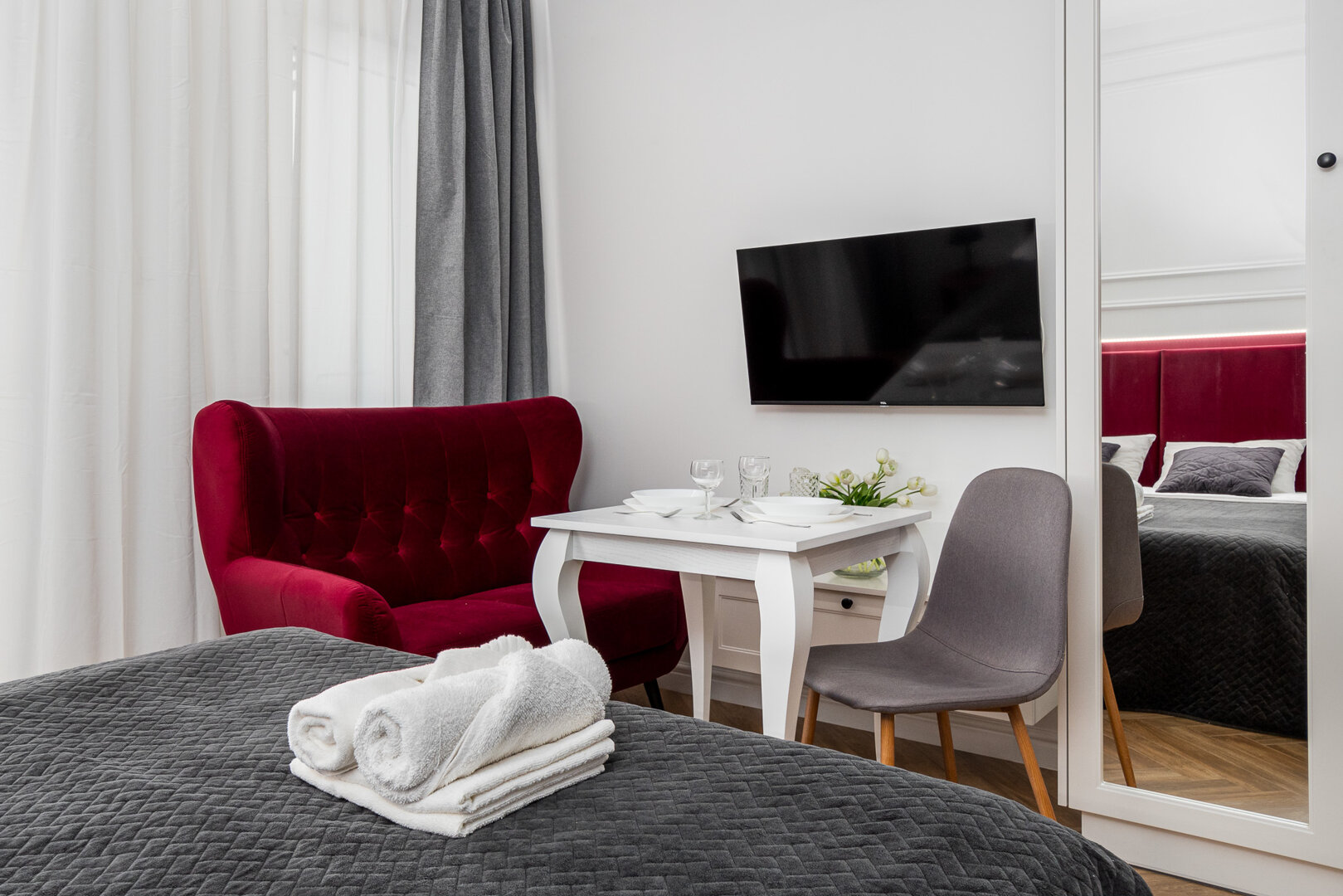 ESSA DEVELOPMENT SPÓŁKA Z OGRANICZONĄ ODPOWIEDZIALNOŚCIĄ - 4