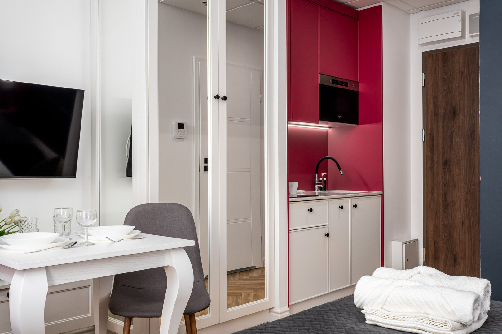 ESSA DEVELOPMENT SPÓŁKA Z OGRANICZONĄ ODPOWIEDZIALNOŚCIĄ - 6