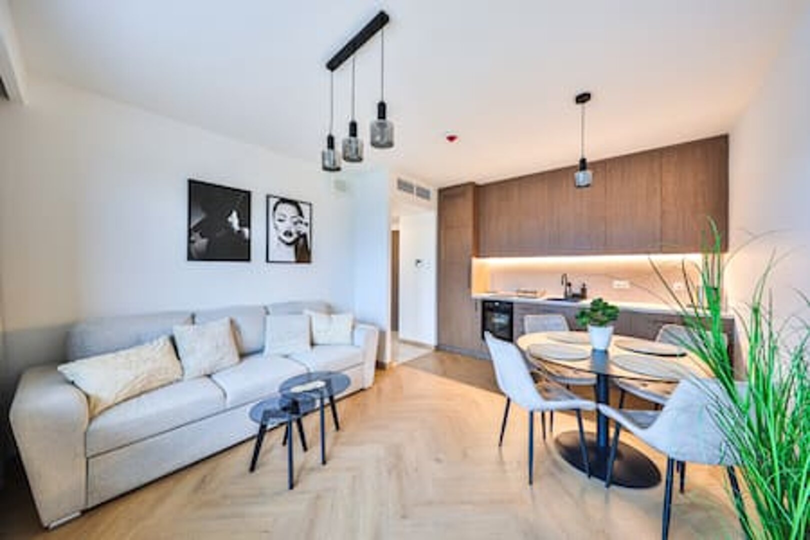 ESSA DEVELOPMENT SPÓŁKA Z OGRANICZONĄ ODPOWIEDZIALNOŚCIĄ - 22