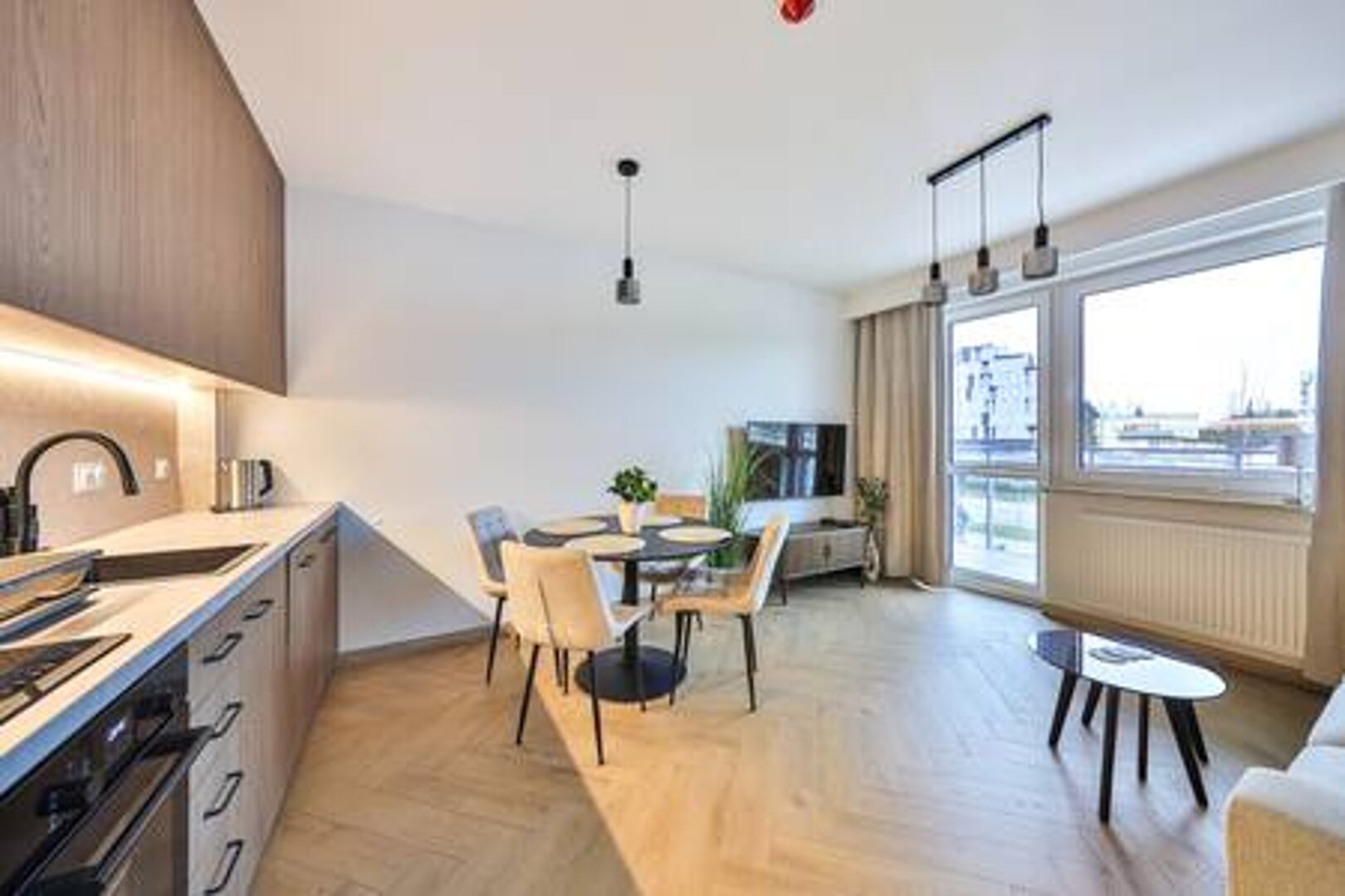 ESSA DEVELOPMENT SPÓŁKA Z OGRANICZONĄ ODPOWIEDZIALNOŚCIĄ - 15