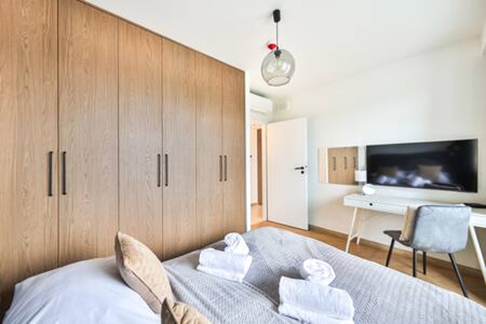 ESSA DEVELOPMENT SPÓŁKA Z OGRANICZONĄ ODPOWIEDZIALNOŚCIĄ - 11