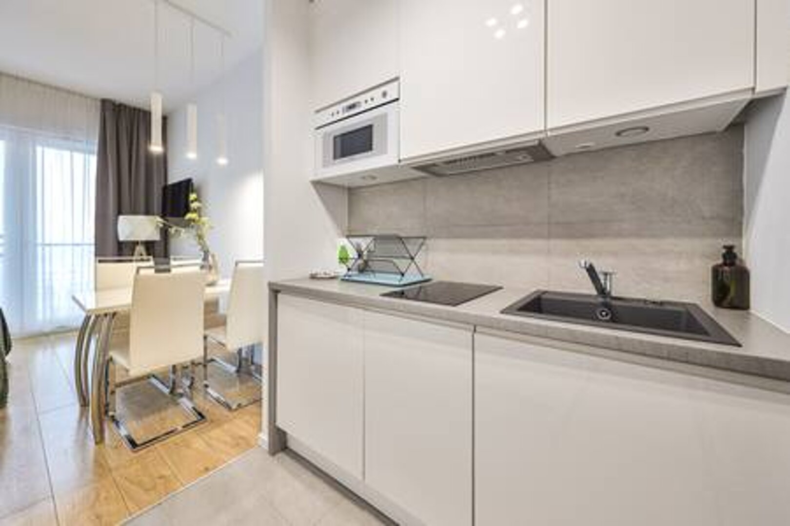 ESSA DEVELOPMENT SPÓŁKA Z OGRANICZONĄ ODPOWIEDZIALNOŚCIĄ - 8