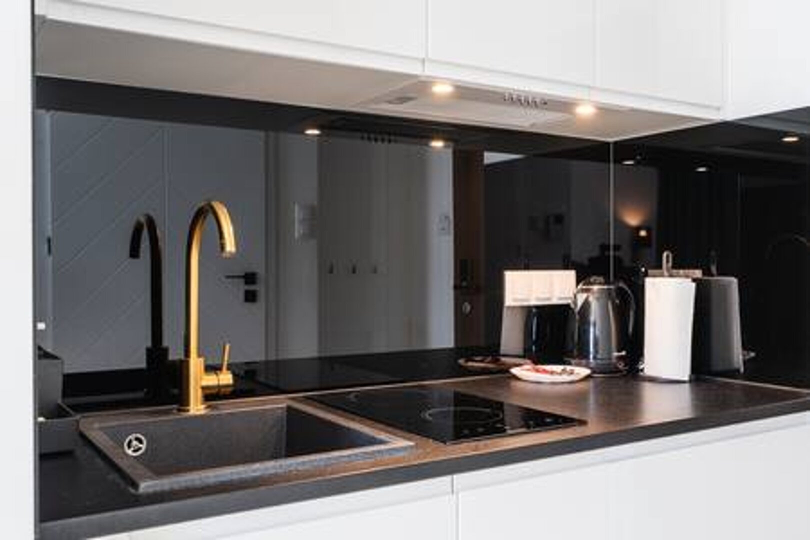 ESSA DEVELOPMENT SPÓŁKA Z OGRANICZONĄ ODPOWIEDZIALNOŚCIĄ - 6