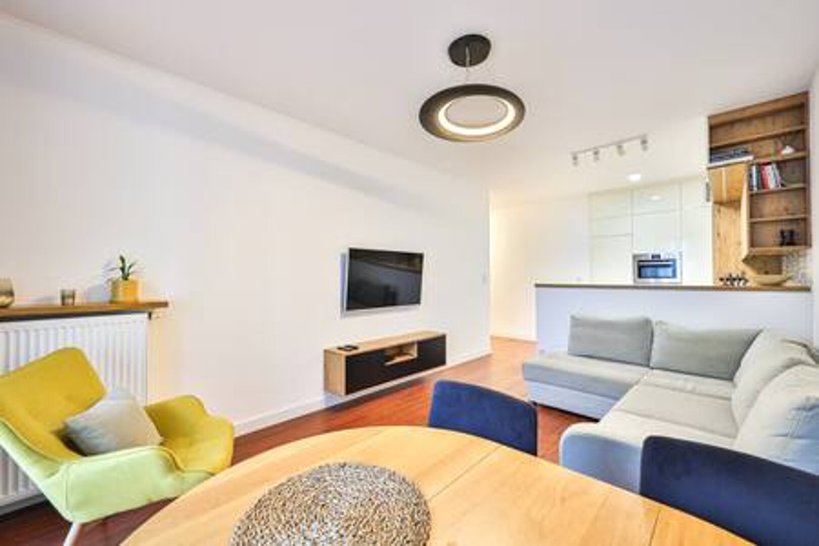 ESSA DEVELOPMENT SPÓŁKA Z OGRANICZONĄ ODPOWIEDZIALNOŚCIĄ - 3