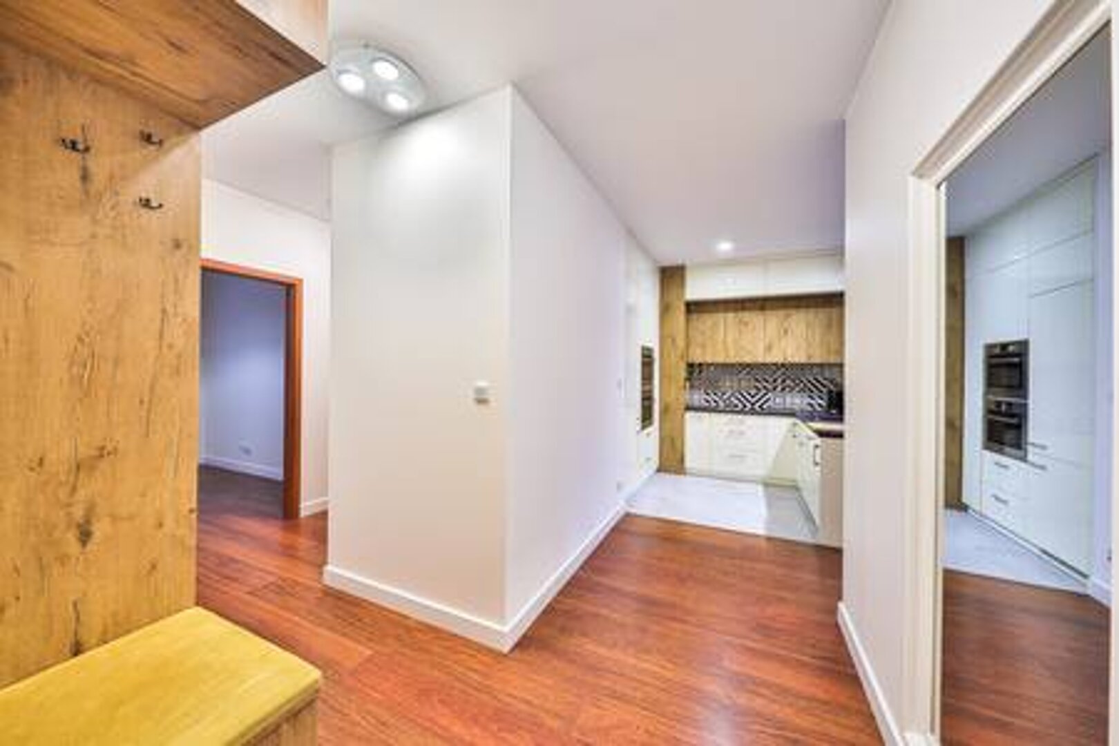 ESSA DEVELOPMENT SPÓŁKA Z OGRANICZONĄ ODPOWIEDZIALNOŚCIĄ - 8