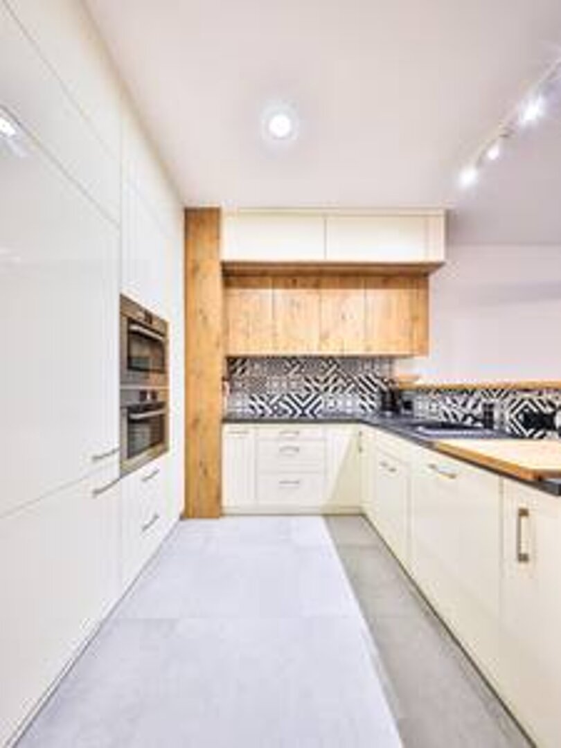 ESSA DEVELOPMENT SPÓŁKA Z OGRANICZONĄ ODPOWIEDZIALNOŚCIĄ - 24