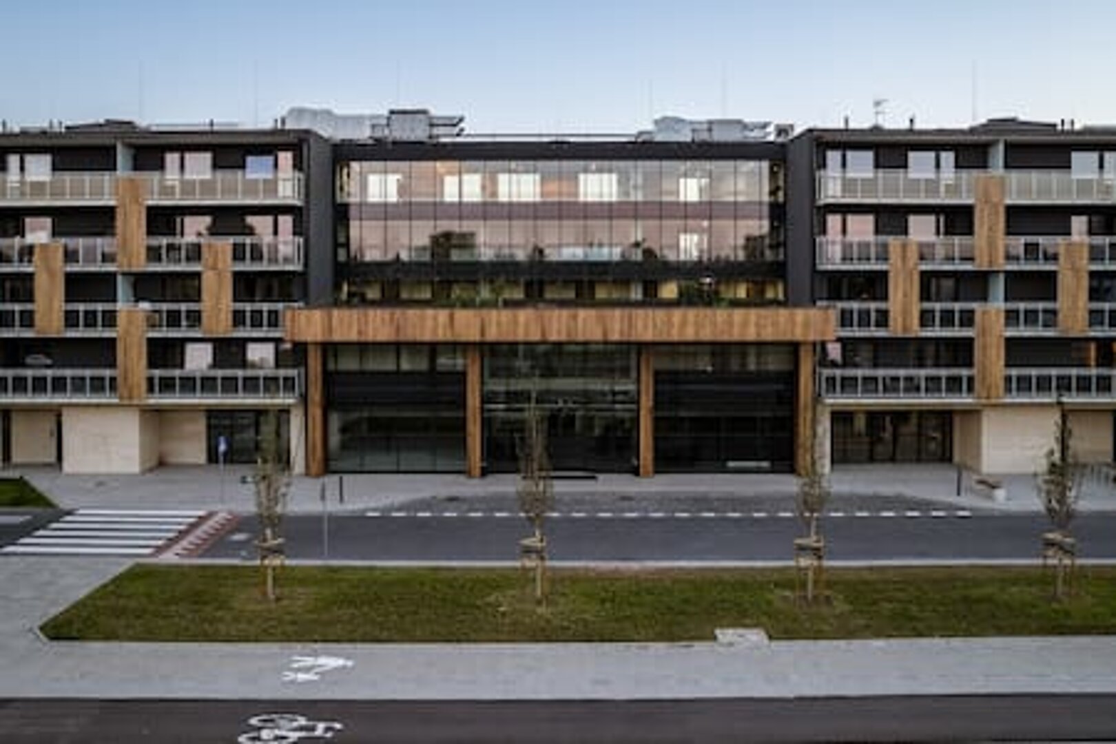 ESSA DEVELOPMENT  SPÓŁKA Z OGRANICZONĄ ODPOWIEDZIALNOŚCIĄ - 13