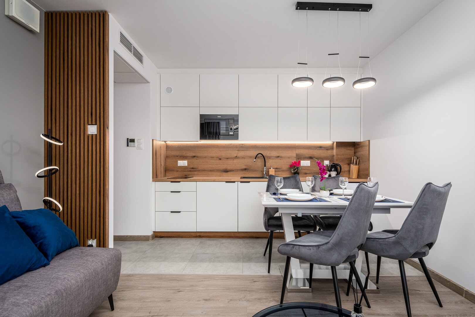 ESSA DEVELOPMENT  SPÓŁKA Z OGRANICZONĄ ODPOWIEDZIALNOŚCIĄ - 10