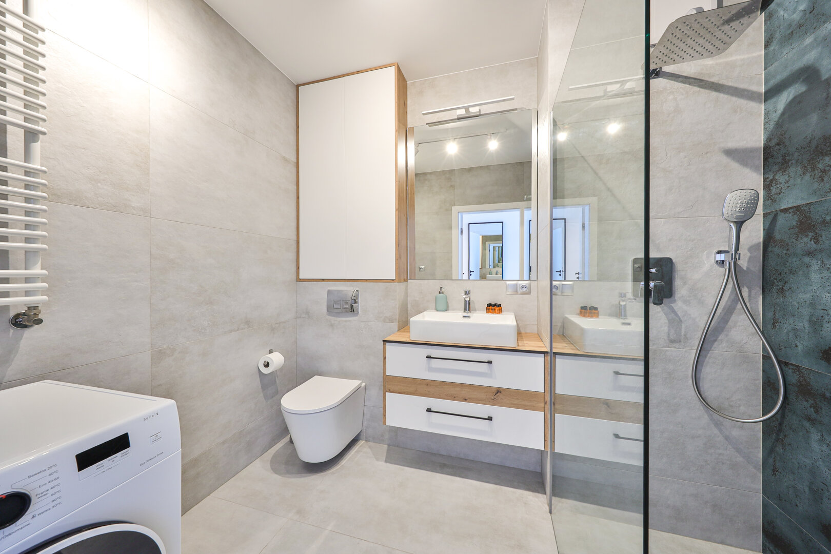 ESSA DEVELOPMENT SPÓŁKA Z OGRANICZONĄ ODPOWIEDZIALNOŚCIĄ - 17