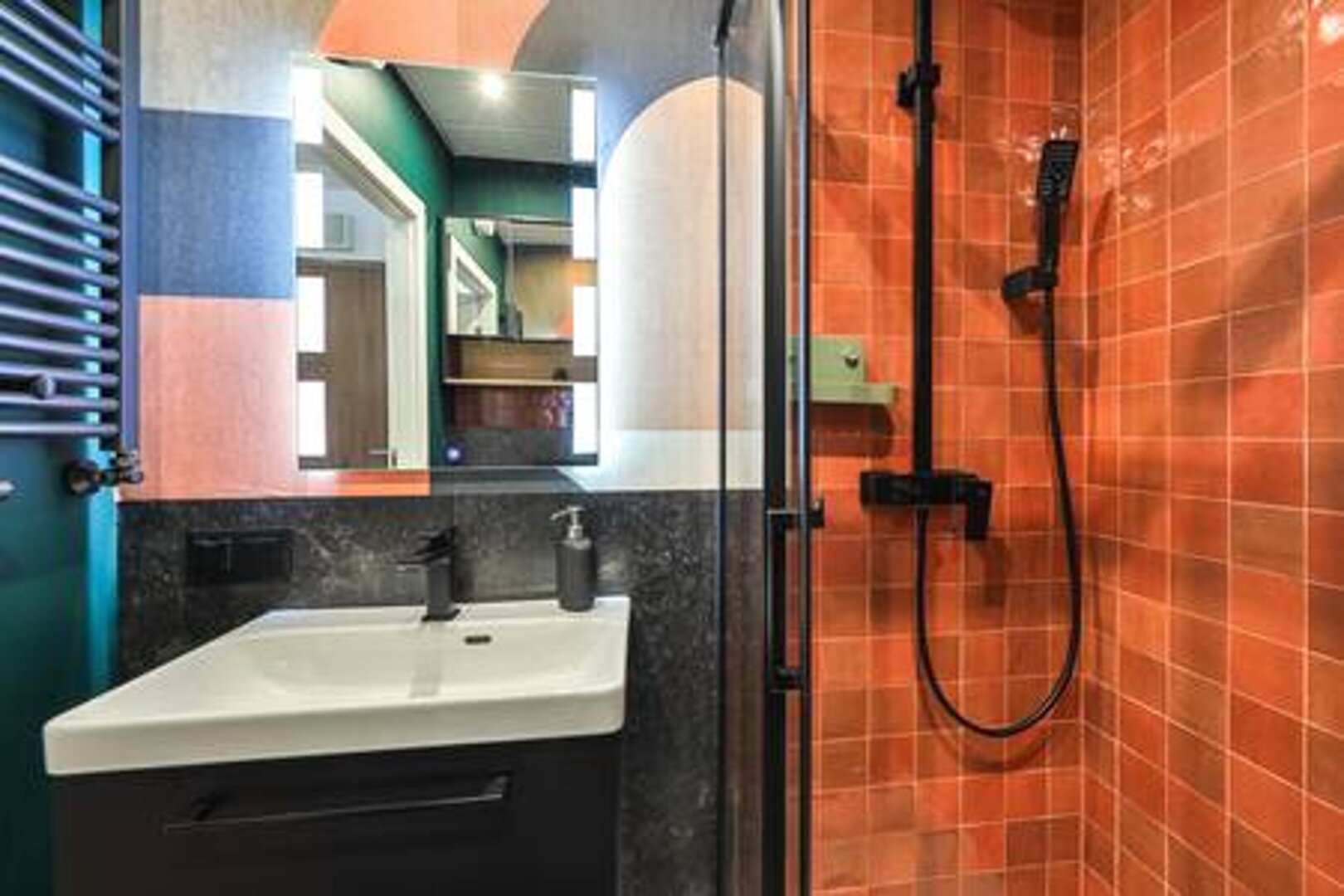 ESSA DEVELOPMENT SPÓŁKA Z OGRANICZONĄ ODPOWIEDZIALNOŚCIĄ - 18