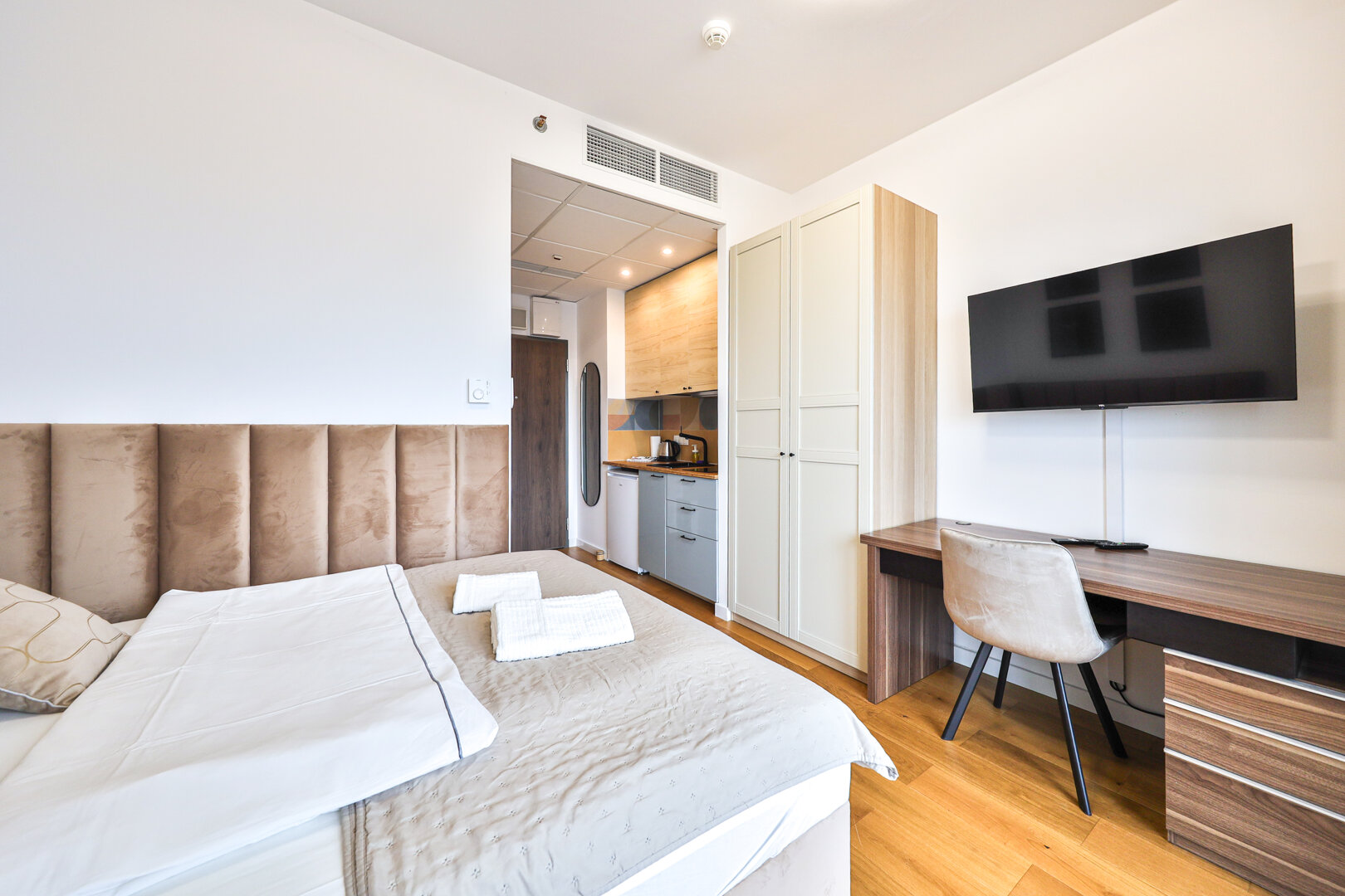 ESSA DEVELOPMENT SPÓŁKA Z OGRANICZONĄ ODPOWIEDZIALNOŚCIĄ - 6