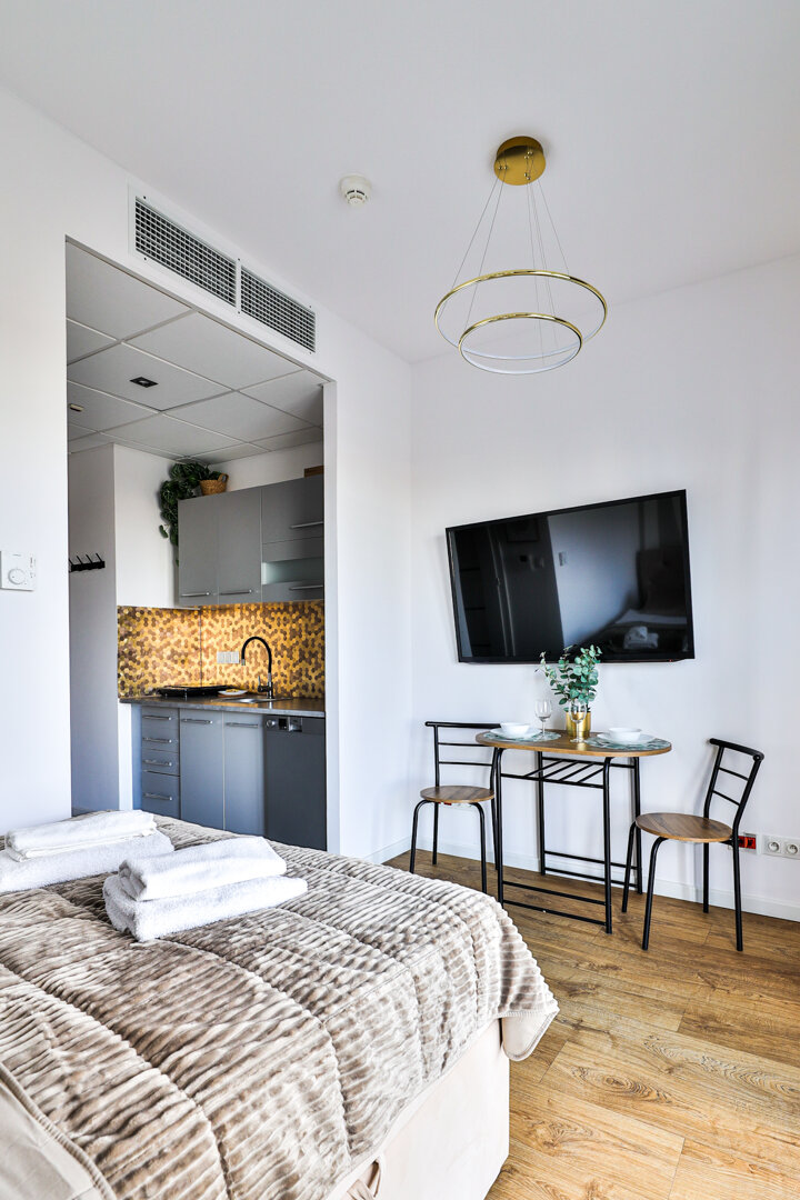 ESSA DEVELOPMENT  SPÓŁKA Z OGRANICZONĄ ODPOWIEDZIALNOŚCIĄ - 5