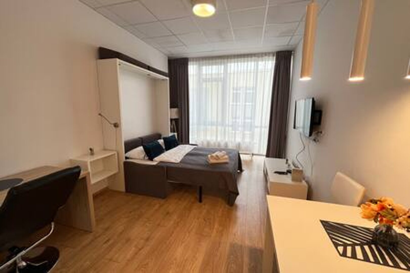 ESSA DEVELOPMENT SPÓŁKA Z OGRANICZONĄ ODPOWIEDZIALNOŚCIĄ - 6