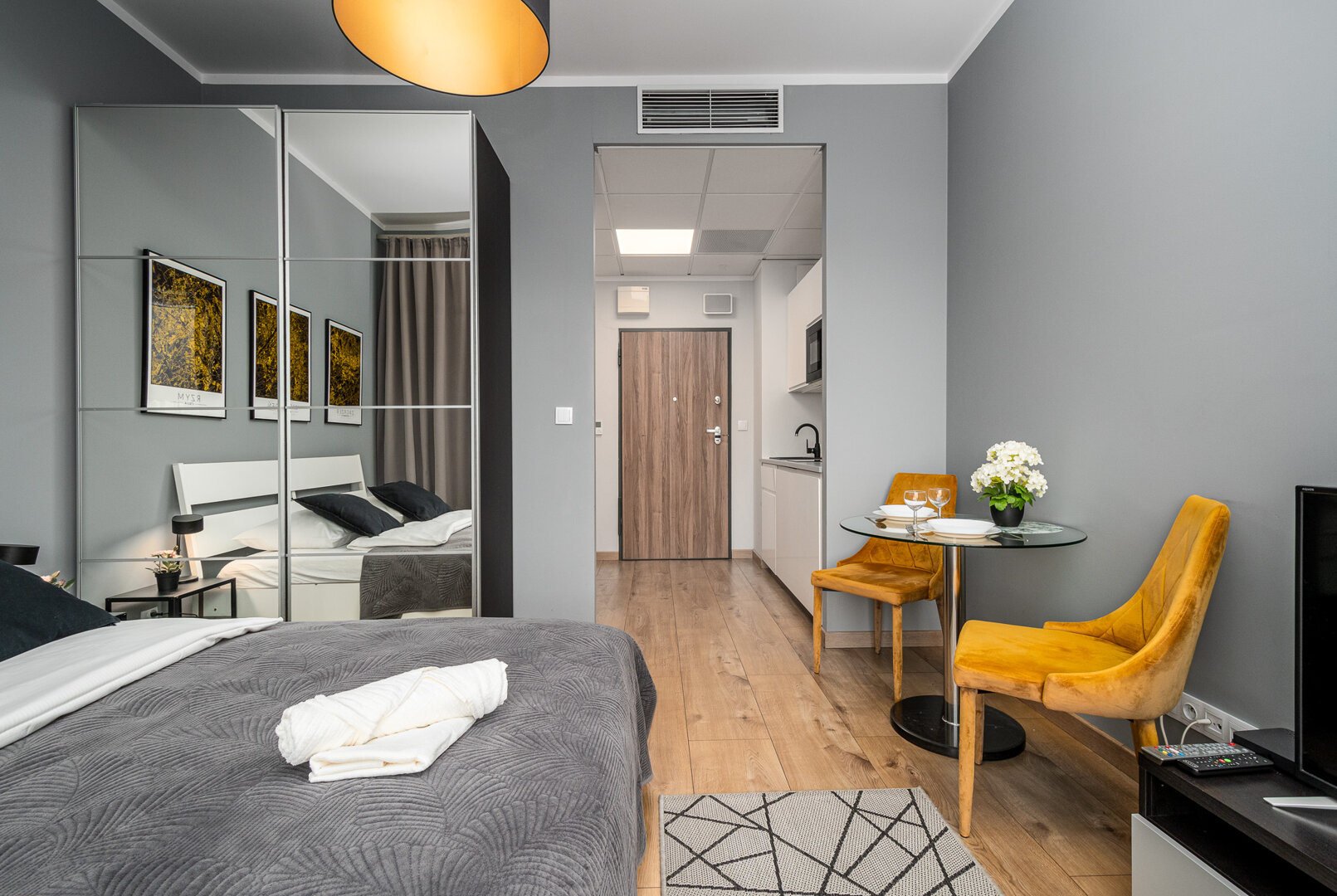 ESSA DEVELOPMENT SPÓŁKA Z OGRANICZONĄ ODPOWIEDZIALNOŚCIĄ - 4
