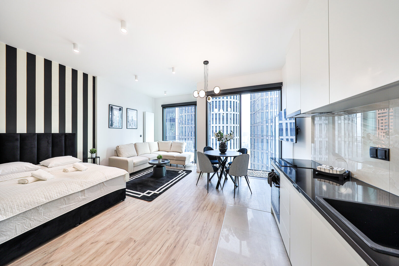 ESSA DEVELOPMENT SPÓŁKA Z OGRANICZONĄ ODPOWIEDZIALNOŚCIĄ - 6