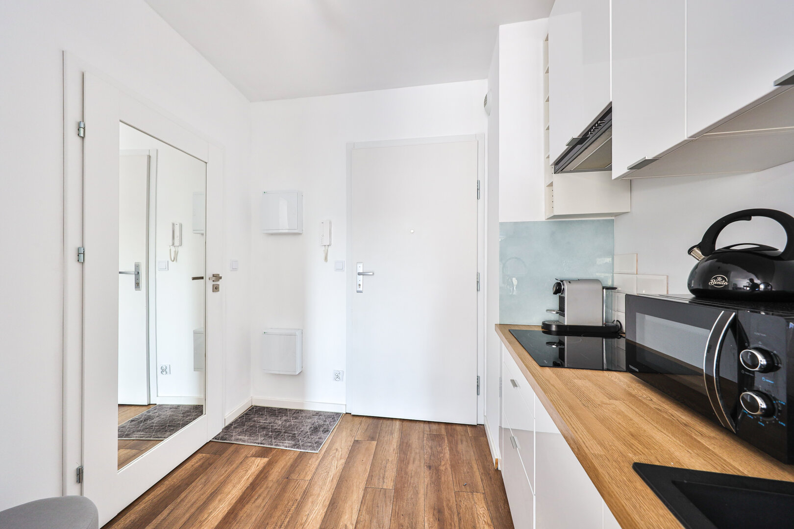 ESSA DEVELOPMENT SPÓŁKA Z OGRANICZONĄ ODPOWIEDZIALNOŚCIĄ - 10